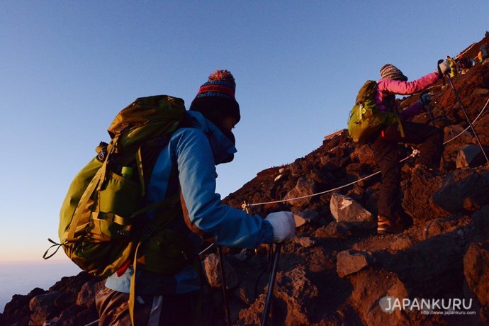 登山 筑波 服装 山 登山初心者に知ってほしい！登山の服装の基本と標高別おすすめスタイル｜YAMA HACK