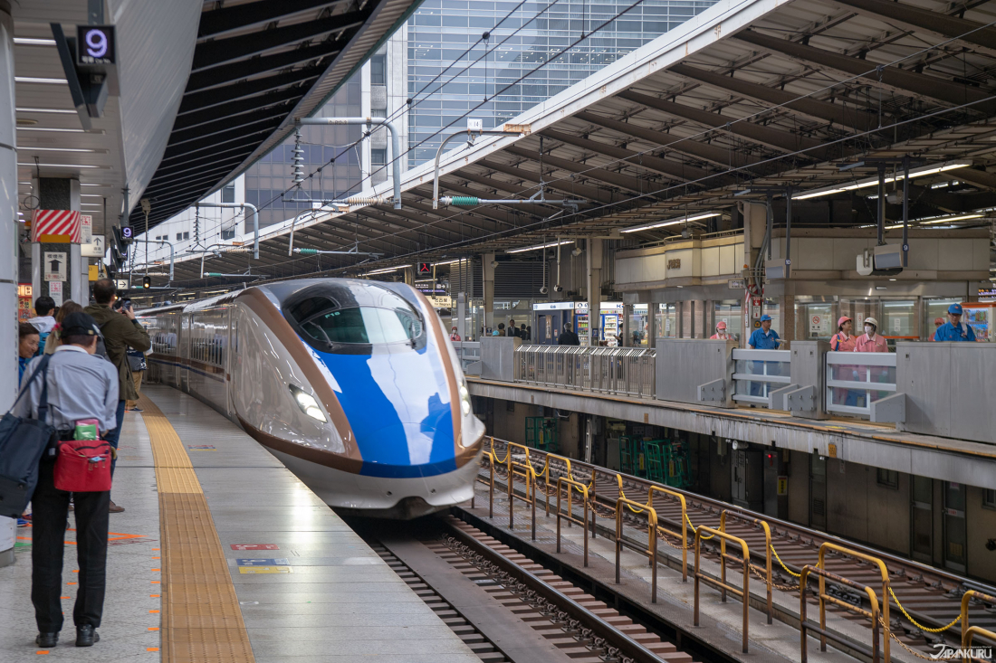 ① Hokuriku Shinkansen