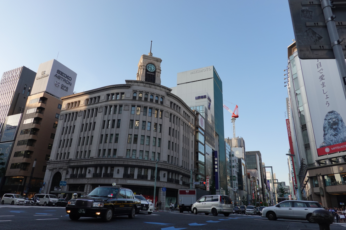 Tokyo, Ginza, blue Hour. The flagship store for the luxury brand