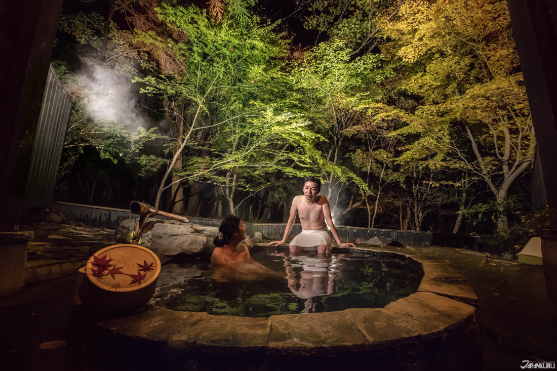 What Are Konyoku? Japan's Traditional Mixed Baths JAPANKURU Let’s