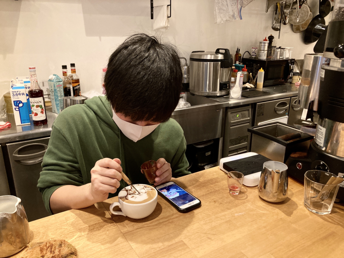 Art in a Cup: Sip and Savor at Tokyo's Hat Coffee