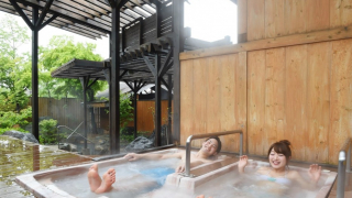 Things Get Hot and Steamy as Japan Plans to Revive Traditional ”Konyoku” Mixed Bath...